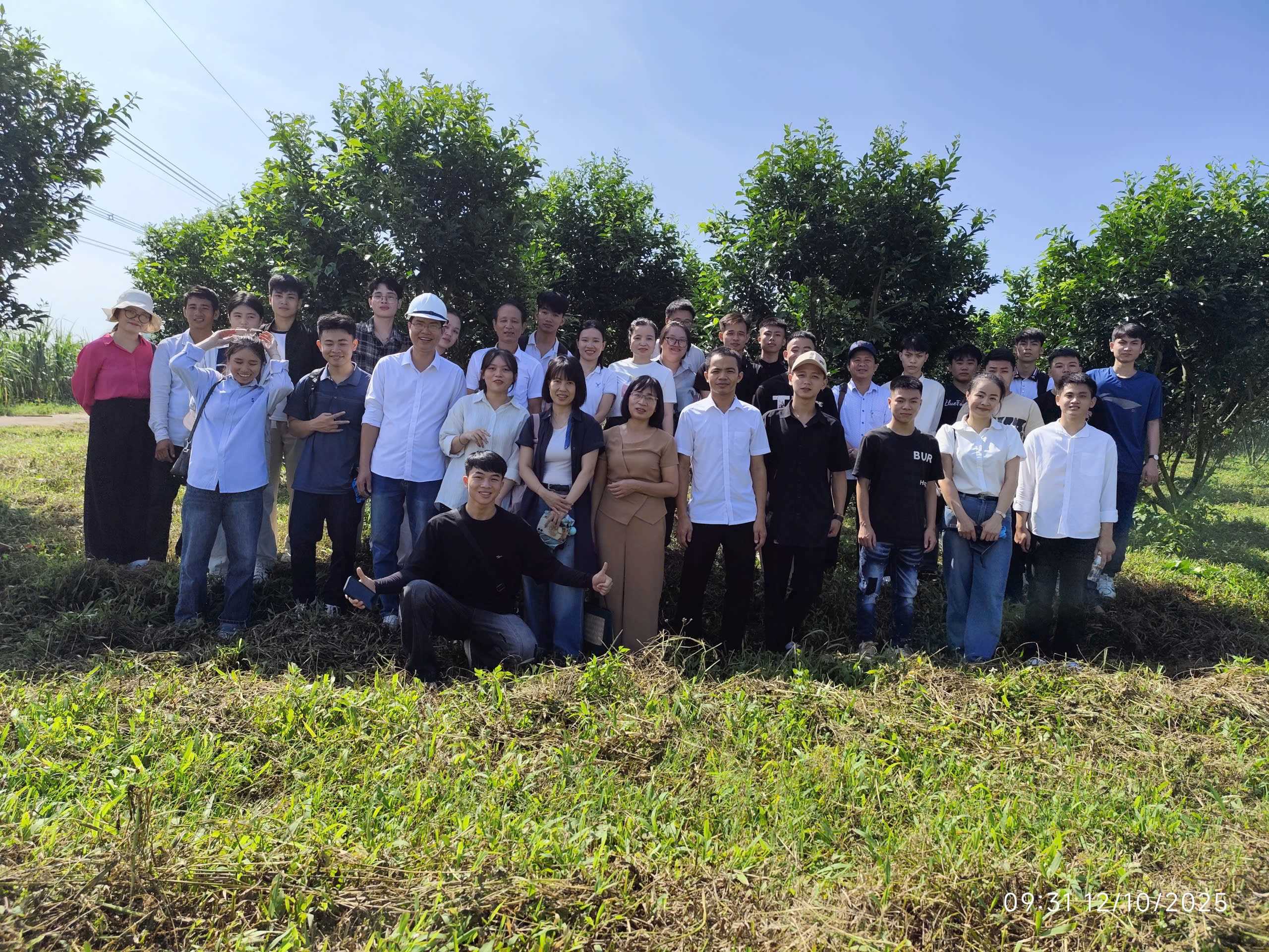 SINH VIÊN NGÀNH KHOA HỌC CÂY TRỒNG THAM QUAN - TRẢI NGHIỆM THỰC TẾ MÔN HỌC